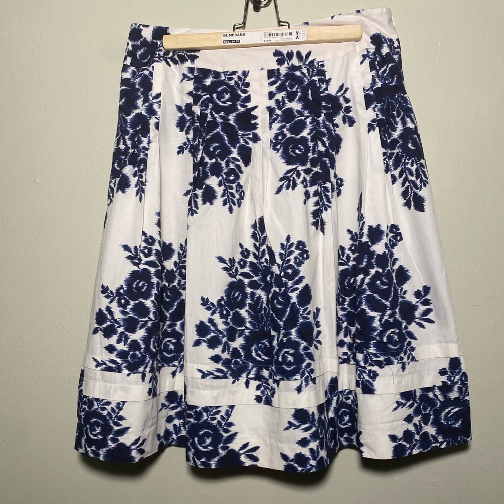 🎉SALE 3/$30🎉 Talbots floral skirt
